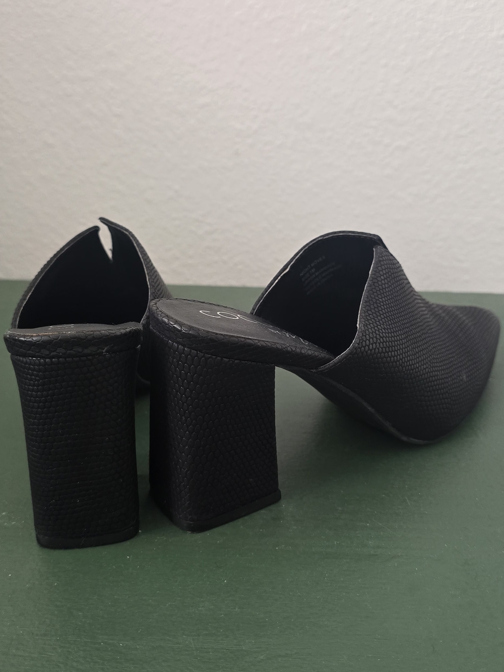 Coconuts by Matisse Black Textured Pointed Mule with Block Heel - Picture 3 of 5